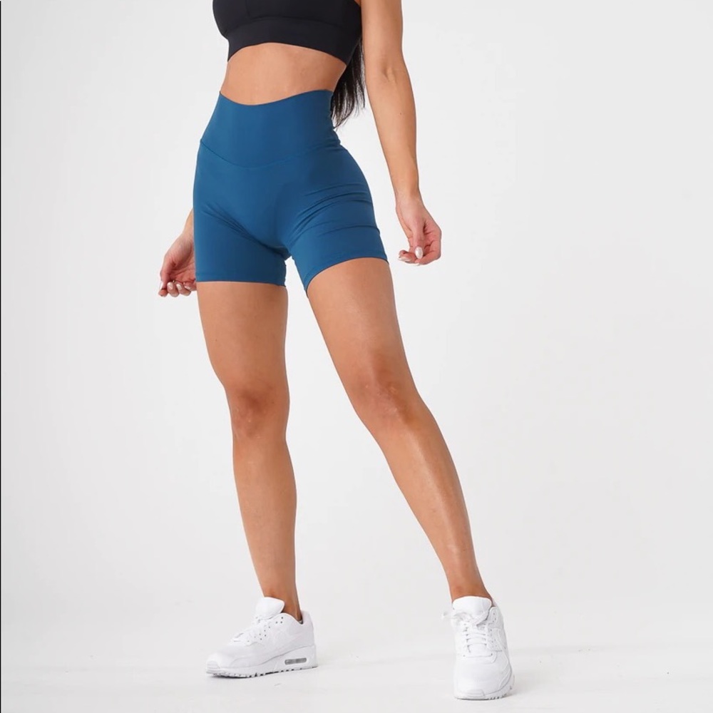 NVTGN Signature 2.0 Shorts in Pacific Blue